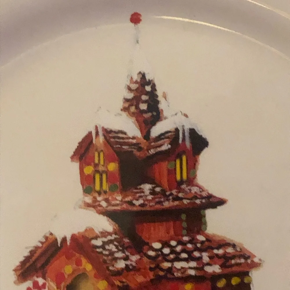 Williams-Sonoma Gingerbread House Serving/Chop Plate Red Trim 14” Octagonal